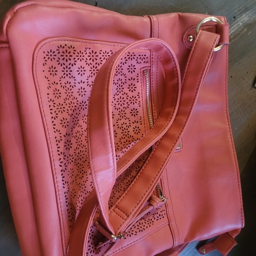 Fiorelli Coral Colored Crossbody Purse - Picture 9 of 9